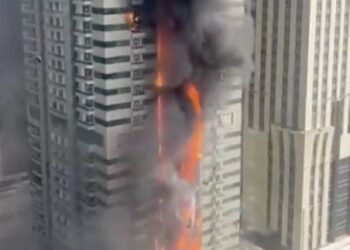 Ντουμπάι: Στις φλόγες ουρανοξύστη; 67 ορόφων στο Ντουμπάι – Aπομακρύνθηκαν 3.820 άνθρωποι