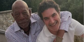 Μαζί με τον Μόργκαν Φρίμαν στους Παξούς – «Το καλοκαίρι ήρθε και έχουμε καλεσμένους στο νησί»