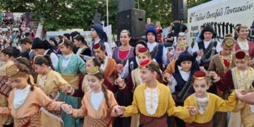 Πολύχρωμο και δίνοντας ελπίδα για το μέλλον το 6ο Παιδικό Φεστιβάλ Ποντιακών Χορών