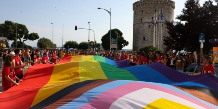 7 προσαγωγές κατά τη διάρκεια της παρέλασης για το 13ο Thessaloniki Pride