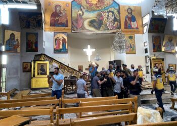 Πάνω από 15 νεκροί μετά την επίθεση αυτοκτονίας σε εκκλησία της Δαμασκού