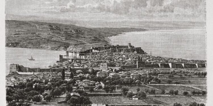 Σινώπη: Όταν Τούρκοι αξιωματικοί επευφημούσαν Έλληνες μαθητές που έψαλλαν τον «Ύμνον εις την Ελευθερίαν»