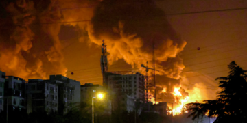 Trump rushes back to Washington amid escalating crisis: Warns Iranians to evacuate Tehran immediately – Explosions reported in the Iranian capital