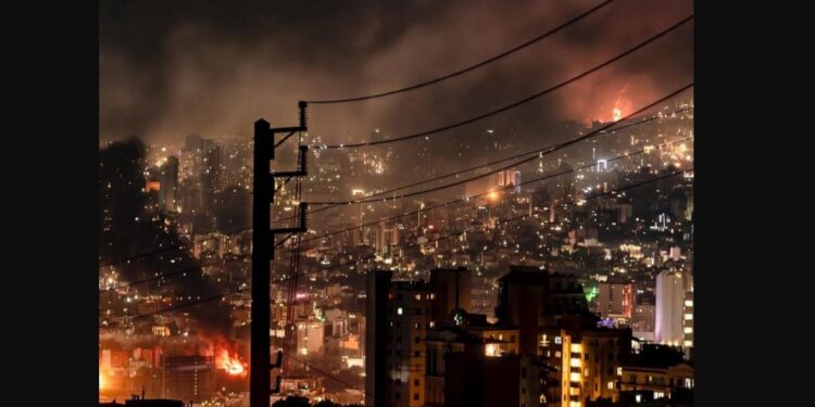 Τρεις διασώστες σκοτώθηκαν σε ισραηλινό πλήγμα στην Τεχεράνη