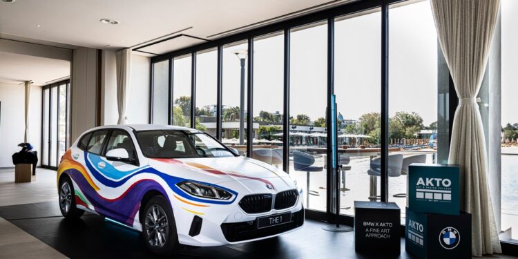 THE BMW OIKOS: Πολυτέλεια και καινοτομία