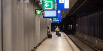 Ολλανδία: Προβλήματα στον σιδηρόδρομο λόγω πυρκαγιάς