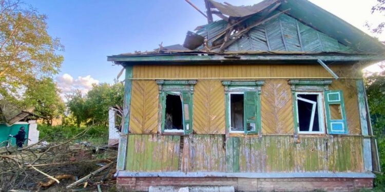 Τουλάχιστον δύο νεκροί από ρωσικά πλήγματα σε Ντονέτσκ και Τσερνίχιβ
