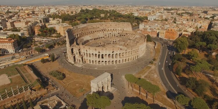 Όταν οι Θεοί σίγησαν – Αρχαίες αυτοκρατορίες στα πρόθυρα της κατάρρευσης