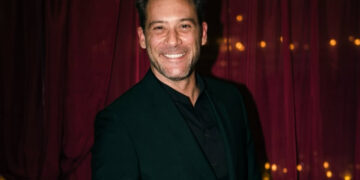 «Με κουράζει να διαβάζω τη χυδαιότητα στα social media»