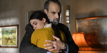 Η Δώρα λέει στον Μαρκόπουλο ότι δεν είναι κόρη της Καλλιόπης