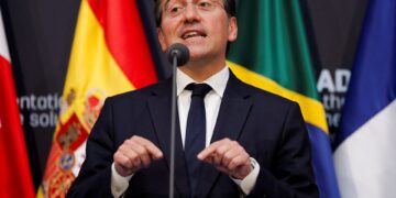 Η Ισπανία ζητά από την ΕΕ την άμεση αναστολή της συμφωνίας σύνδεσης με το Ισραήλ και εμπάργκο στην πώληση όπλων