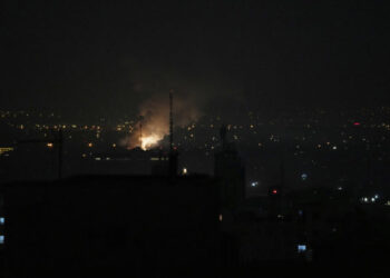 O IDF λέει πως έπληξε δυο αεροπορικές βάσεις στο δυτικό Ιράν