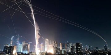 Reuters: Ιρανός αξιωματούχος επιβεβαίωσε την κατάπαυση του πυρός με το Ισραήλ