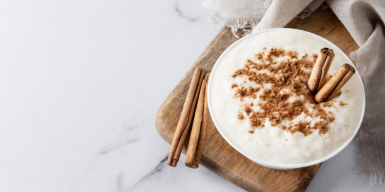 Συνταγή για παραδοσιακό ρυζόγαλο – Ένα κλασικό γλυκό με ακαταμάχητη γεύση