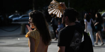 Weather outlook for Greece: Rising temperatures ahead of weekend, instability and fire risk alerts