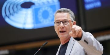 Άβουλη η ΕΕ ως φραντσάιζ των γερακιών του αμερικανικού πενταγώνου. Η Αριστερά θα αναλάβει πρωτοβουλίες