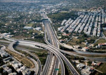 Ολοκληρώθηκε η μεταβίβαση του 10% της Αττικής Οδού στη Latsco