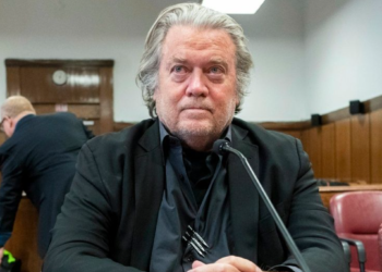 «Είναι παράνομος αλλοδαπός και θα πρέπει να απελαθεί αμέσως από τη χώρα»