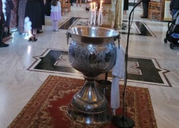 Χαμός σε βάπτιση στην Παλλήνη: Πιάστηκαν στα χέρια η μητέρα και η νονά