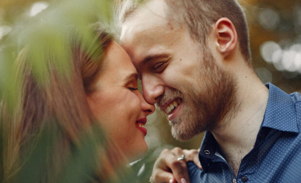 Οι 5 συμπεριφορές ενός άνδρα που σέβεται μία γυναίκα και θέλει το καλύτερο για εκείνη