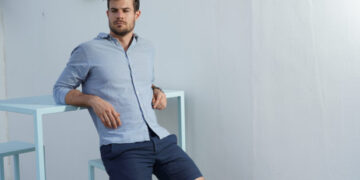 Οι άνδρες που νιώθουν ανασφάλεια για το ύψος τους, συνήθως έχουν αυτές τις 8 συνήθειες χωρίς να το συνειδητοποιούν