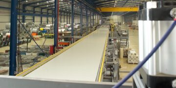 Τα μεγάλα χρέη, η σανίδα σωτηρίας και ο κίνδυνος να χάσει το… τρένο