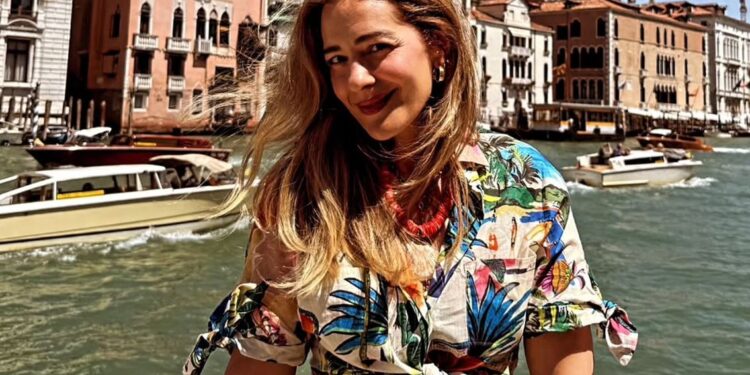 Τι απαντά για το viral video με τον πατέρα της