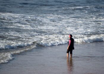 Συρία: Νέος “ενδυματολογικός κώδικας” για τις γυναίκες