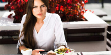 Δεν μπορεί να συγχωρέσει την μητέρα της