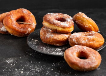 Εύκολη συνταγή από σεφ για λαχταριστά ντόνατ