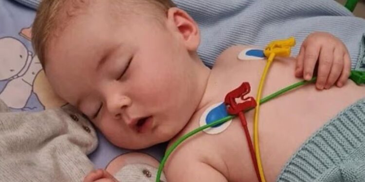 Η συγκλονιστική προειδοποίηση μιας μητέρας για τον κίνδυνο ενός ιού στα βρέφη