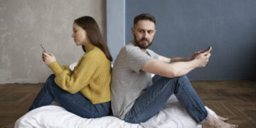 Τα 6 ανεπαίσθητα λάθη που καταστρέφουν ακόμη και τους ευτυχισμένους γάμους, σύμφωνα με ειδικούς