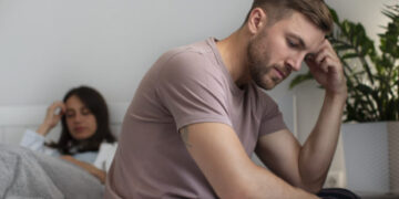 Οι 11 φράσεις που χρησιμοποιούν συχνά οι δυστυχισμένοι σύζυγοι