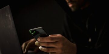 Προειδοποίηση της Google για επίθεση μέσω smartphone από την ομάδα UNC6040