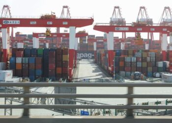 Διαπραγματεύσεις με τις ΗΠΑ για να περιοριστεί ο αντίκτυπος των νέων δασμών στον χάλυβα