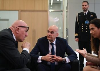 Dendias at the NATO Summit – Meeting with his Italian counterpart on the FREMM frigates