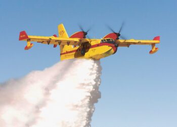 Φωτιά στη Βοιωτία – Επιχειρούν και 3 αεροσκάφη