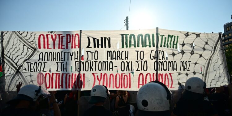 Άνοιξε ο σταθμός του Μετρό «Σύνταγμα»