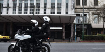 Σύλληψη 28χρονου για διακίνηση κάνναβης – Είχε κρύψει «σοκολάτα» κάτω από τη σέλα της μηχανής