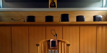 Μητέρα 4 παιδιών καταδικάστηκε για ενδοοικογενειακή απειλή