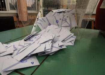 Η πολιτική εξαίρεση, οι αμείλικτοι αριθμοί και το πάθημα του Σαρκοζί