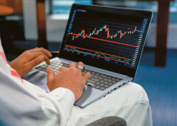 From Athens to Dubai: The anatomy of a transnational financial crime network