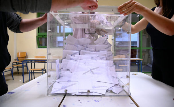 Οι Έλληνες νιώθουν ότι δεν έχουν κανέναν να ψηφίσουν