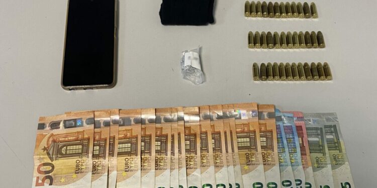 ΕΛ.ΑΣ: Έφοδοι σε σπίτια στη Βόρεια Ελλάδα