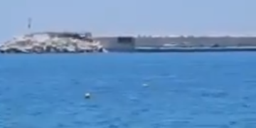 Η στιγμή της πτώσης του ελικοπτέρου στην Βουλιαγμένη