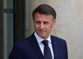 Ο νέος πρόεδρος Ναβρότσκι να συνεχίσει «την οικοδόμηση μιας ισχυρής Ευρώπης»