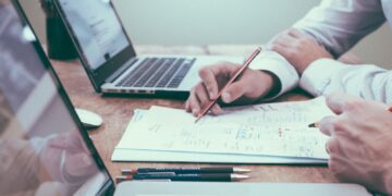 Γραφειοκρατία: Το σχέδιο για να μειωθεί το διοικητικό κόστος στις επιχειρήσεις κατά 25%