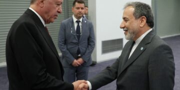 Ερντογάν σε Αραγτσί: Η επανέναρξη των συνομιλιών Ιράν