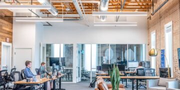 Νέα έρευνα του ΚΕΦΙΜ: Το 2025 θα εργαστούμε 175 μέρες για να πληρώσουμε τους φόρους