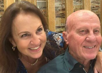 «Δεν θέλουμε να εμπορευτούμε το όνομα του πατέρα μας»